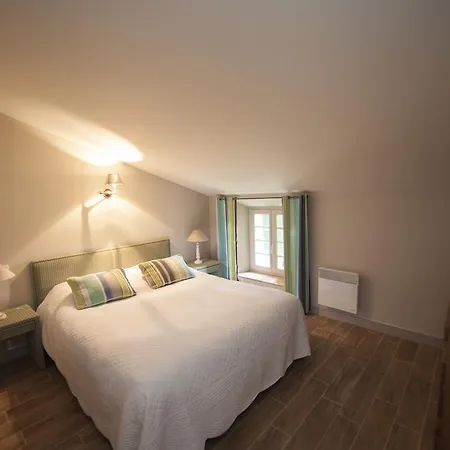 Chateau Ciceron 4*