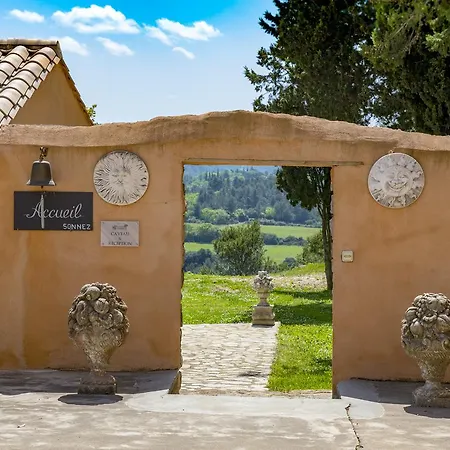 Chateau Ciceron 4*